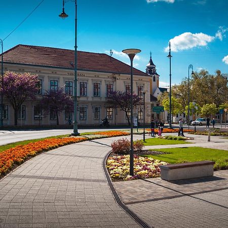 Berill Suites Sárvár 外观 照片